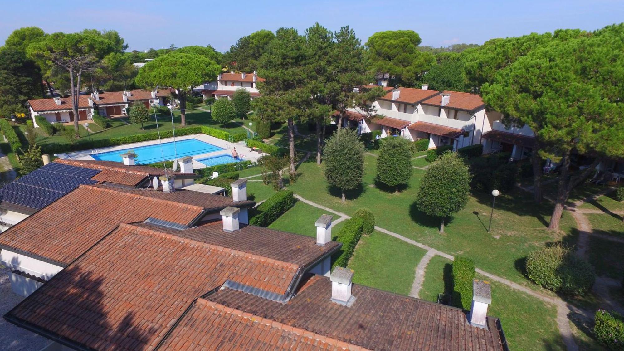 Villaggio Club Dei Pini Bibione Extérieur photo