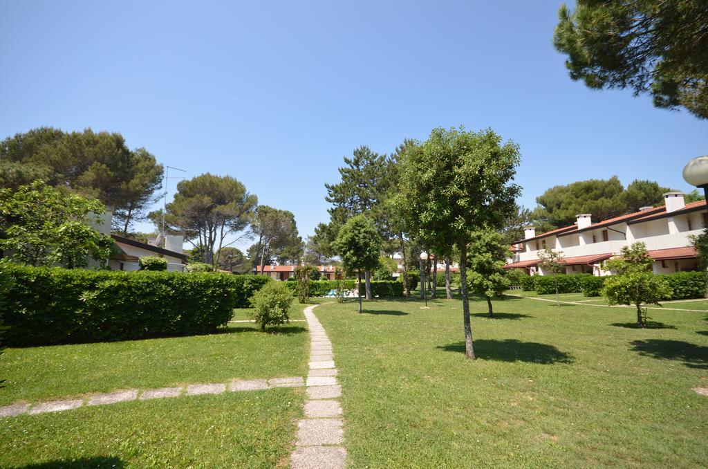 Villaggio Club Dei Pini Bibione Extérieur photo