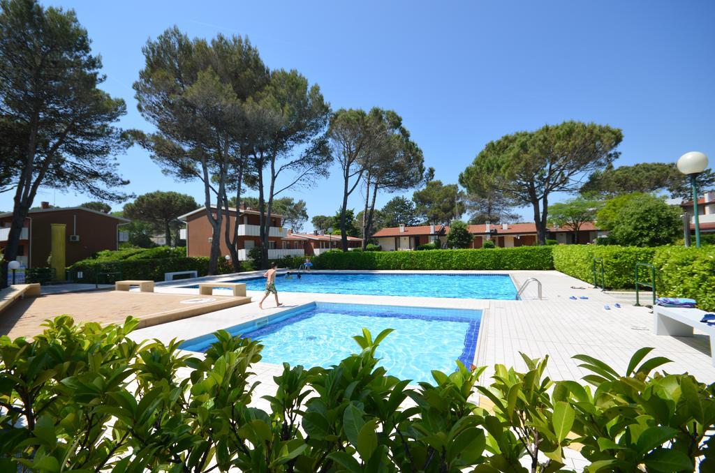 Villaggio Club Dei Pini Bibione Extérieur photo